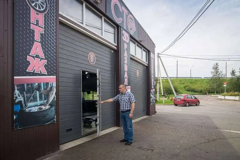 Секционные ворота с калиткой Секционные ворота с калиткой